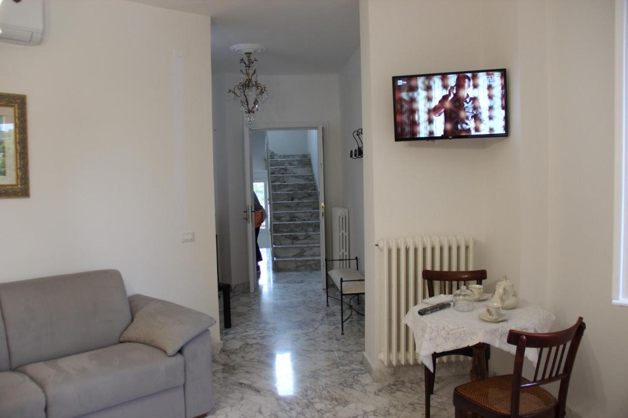 Bed and Breakfast Il Giardino Della Scuncerta Lecce Esterno foto
